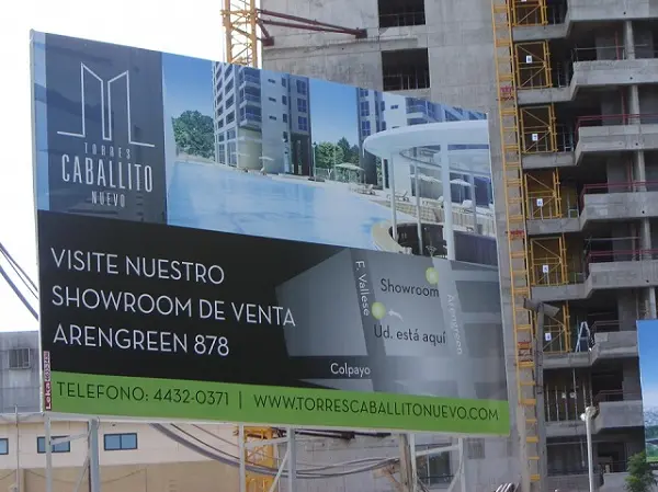 Cartel Torres de Caballito